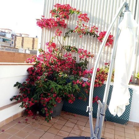 Castel Apartments لوسبيتاليت دي يوبريغات المظهر الخارجي الصورة