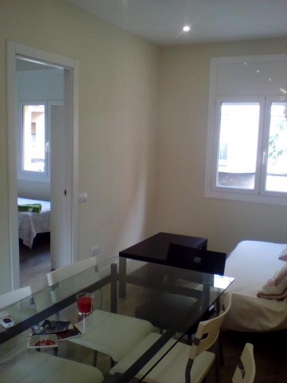 Castel Apartments لوسبيتاليت دي يوبريغات المظهر الخارجي الصورة